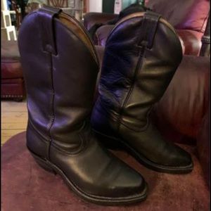 Super cute boulet cowboy/ motorcycle boots